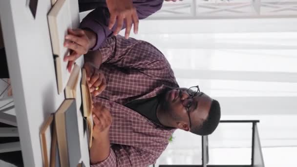 Vertical Video Study Together Male Student Educational Process Black Men — Vídeo de Stock