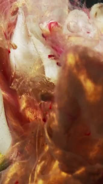 Вертикальне Відео Квіткова Фарба Падіння Водяного Чорнила Квіткове Мистецтво Червоний — стокове відео