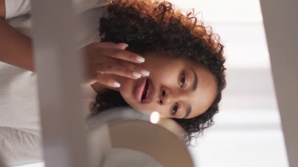 Vertical Video Lip Care Cold Sore Treatment Cosmetic Dermatology Woman — Vídeo de Stock