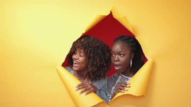 Grande Oferta Apoiar Mulheres Boa Escolha Happy Black Female Friends — Vídeo de Stock