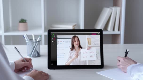 Relatório Vídeo Reunião Virtual Apresentação Remota Equipe Negócios Feminina Trabalhando — Vídeo de Stock