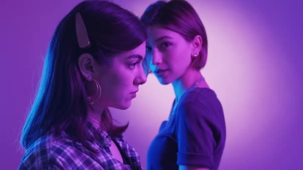 Sisters Problem Female Secrets Neon Light Portrait Profile Women Gloomy — Vídeos de Stock