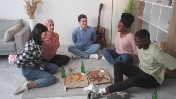 Present Exchange Friends Party Holiday Surprise Positive Men Women Sitting — Stock Video