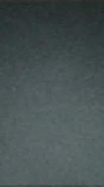 Dikey video. Retro arızalı ses dokusu. Eski film kaplaması. Gerçek VHS tahıl statik titreşim bozulması 35 mm film şeridi etkisi soyut arkaplan.