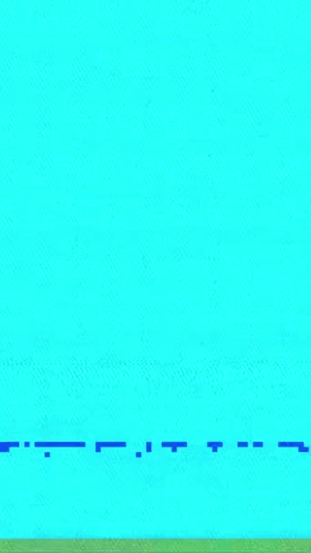 垂直ビデオ グリッチピクセル8ビットノイズ 遷移効果 シアンブルーグリーンレッドカラーリアルアナログ歪みアーティファクトフリッカーモーション抽象的な背景 — ストック動画