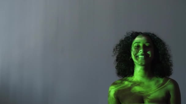 Friedliche Energie Weibliche Behandlung Doppelbelichtung Porträt Glückliche Silhouette Frau Auf — Stockvideo
