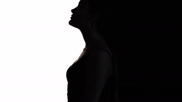 Kvindelig Silhuet Hjernefrihed Mindfulness Fordybelse Profil Inspireret Fredelig Kvinde Vejrtrækning – Stock-video
