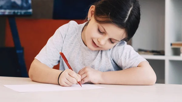 Kinderen Schilderen Kunsthobby Creatieve Tijd Happy Girl Tekening Met Potlood — Stockfoto