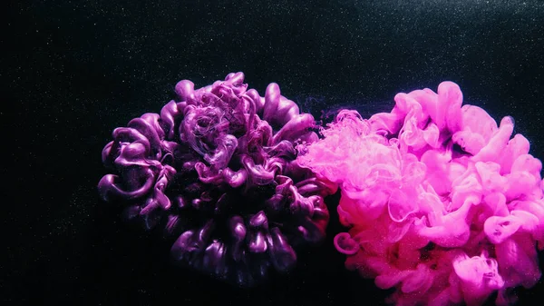 Kropla Farby Woda Atramentowa Podwodna Eksplozja Fioletowy Różowy Kolor Świecący — Zdjęcie stockowe