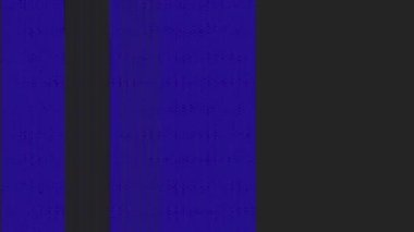 Analog parazit paraziti. Gerçek VHS bozulması. Mavi siyah çizgiler desen nesneler koyu soyut arkaplan üzerinde titreşim hareketi.