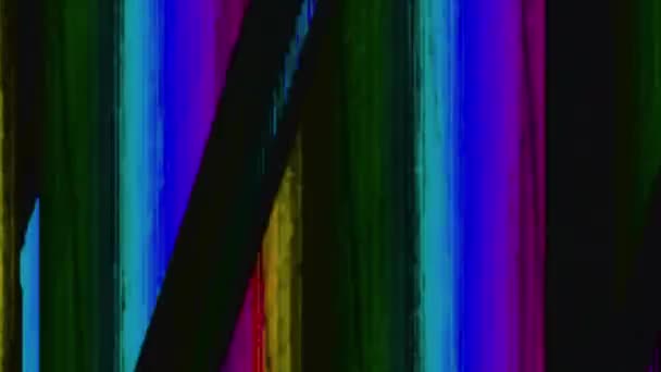 彩色故障模拟失真 过渡效果 深黑抽象背景下浅蓝色黄绿色真实Vhs条纹噪声闪烁伪影 — 图库视频影像