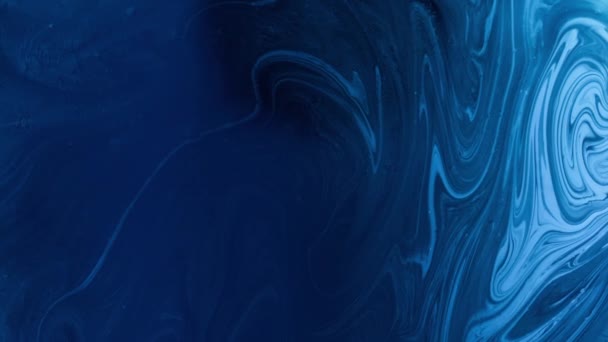 Woda Atramentowa Mieszanka Płynów Marmurowa Faktura Ocean Wiruje Ciemnoniebieski Kolor — Wideo stockowe