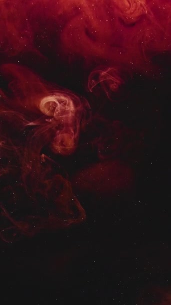 Вертикальное Видео Взрыв Дыма Чернильная Вода Горячо Пламя Огня Темно — стоковое видео