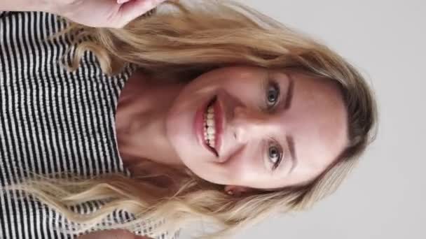 Lodret Video Held Lykke Trofast Kvinde Oprigtigt Ønske Inspireret Håbefuld – Stock-video