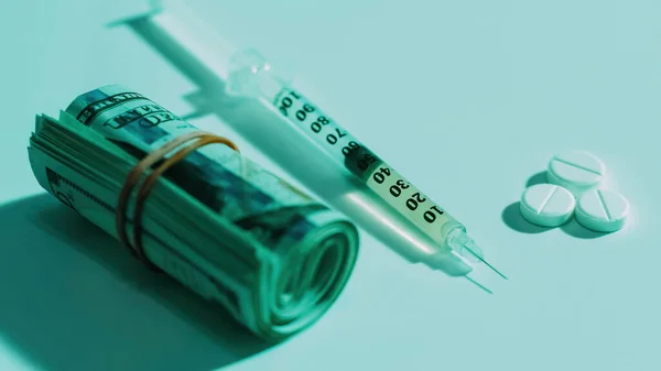 Farmaceutische Winst Drugsverslaving Drugsmisbruik Medicijnen Kosten Geld Amerikaanse Dollar Cash — Stockfoto