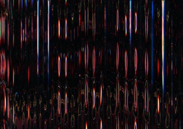 グリッチオーバーレイ 歪みノイズです デジタル背景 赤青の傷歪み線パターンと暗い傷の表面 — ストック写真