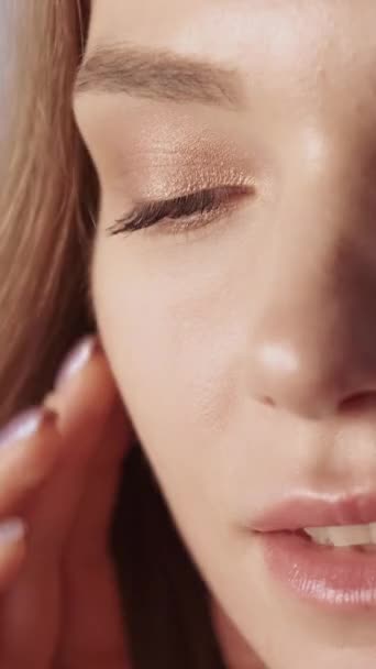 Vertikales Video Gesunde Haut Kosmetik Des Gesichts Junge Schöne Lächelnde — Stockvideo