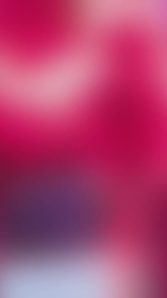Vertikální Video Záře Neonového Gradientu Holografická Záře Rozostřená Růžová Modrá — Stock video