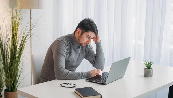 Pressão Trabalho Funcionário Exausto Burnout Emprego Cansado Cansado Infeliz Homem — Fotografia de Stock