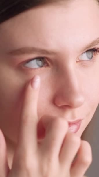 Vídeo Vertical Cuidados Beleza Tratamento Envelhecimento Pele Sensível Hidratante Cosmético — Vídeo de Stock