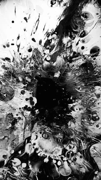 Огромный Всплеск Мокрые Вихри Темная Жидкость Пятна Масляные Рисунки Течет — стоковое фото