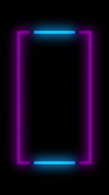Dikey video. Neon çerçeve. Soyut arkaplan. Mavi mor renk titrek UV ışık dikdörtgeni koyu siyah reklam geometrik boş uzay.