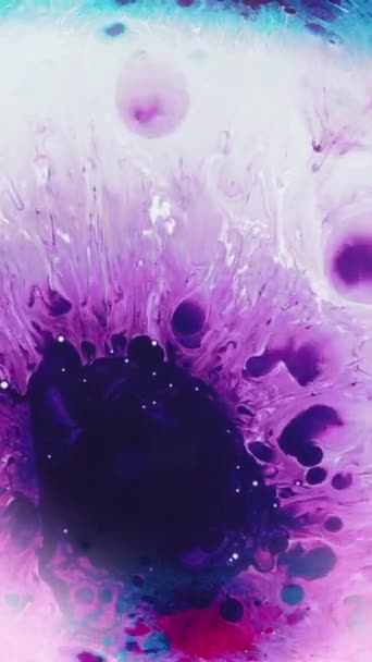 Vertikální Video Barva Praskla Výbuch Barvy Růžové Fialové Inkoust Splash — Stock video