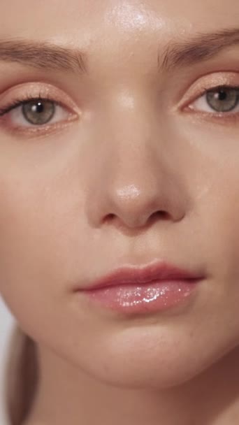 Függőleges Videó Öregedés Elleni Bőr Arcfelvarrás Plasztikai Sebészet Csinos Meztelen — Stock videók