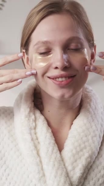 Video Verticale Sotto Cura Degli Occhi Toppe All Idrogel Cosmetologia — Video Stock