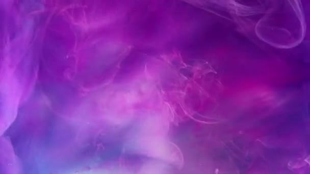 Inktwaterplons Kleurenrook Esoterische Aura Onthulling Effect Roze Paars Blauw Glitter — Stockvideo