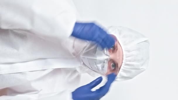 Vidéo Verticale Danger Environnemental Contamination Eau Infection Choléra Femme Scientifique — Video