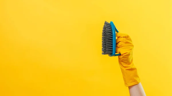 Surface Cleaning Home Chores Houseworker Hand Protective Gloves Blue Brush — Stock Photo, Image