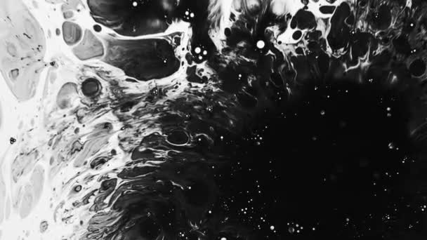 Tinta Preta Explosão Fluidos Colírio Manchas Gotas Líquidas Escuras Espalhando — Vídeo de Stock