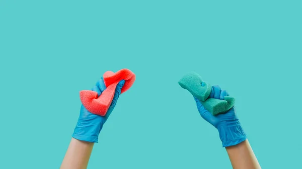 Hijyeni Temizlik Reklamı Yıkama Aletleri Temizlikçi Ellerinde Lastik Eldivenlerle Yeşil — Stok fotoğraf