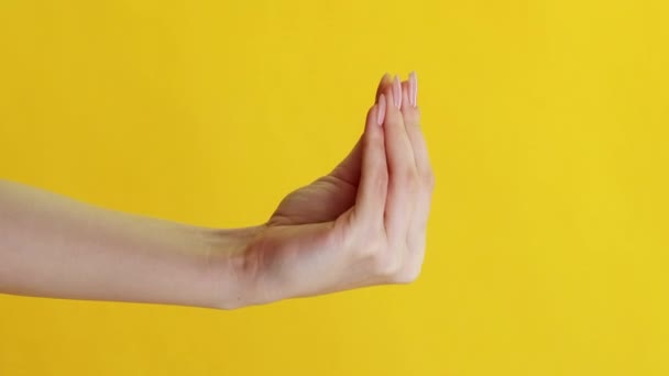 Vertikální Video Reklama Domácí Výrobky Čistící Hra Ponožky Ukazují Imitaci — Stock video