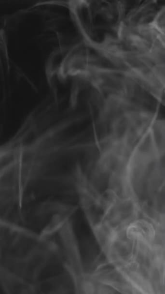 Verticale Video Rooktextuur Verdampingswerveling Transparante Stoom Defocated Grijze Smog Flow — Stockvideo