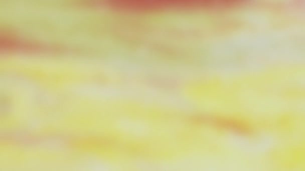 ブラーカラーフロー バックグラウンド モルトゴールド 非割り当てられた黄色い赤い青い液体のドリップの動き滑らかなライト抽象的な質 — ストック動画