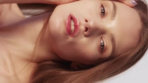 Vídeo Vertical Publicidade Skincare Retrato Beleza Fotografia Moda Mulher Modelo — Vídeo de Stock