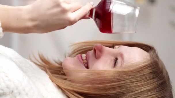 Vertikální Video Dobré Ráno Lázeňský Drink Luxusní Životní Styl Šťastné — Stock video