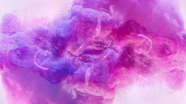 彩色烟尘背景 神秘的空气 蓝色粉红油墨混合流动效果光滑质感抽象充满活力的涡旋在水中向白色扩散 — 图库照片