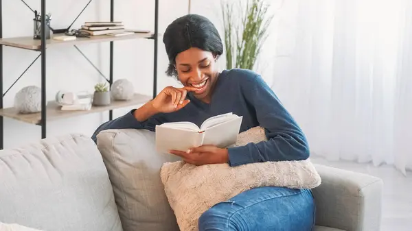 Reading Book Relax Home Weekend Leisure Rest Happy Excited Woman — Stock Photo, Image