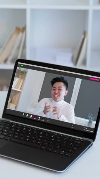 Κάθετο Βίντεο Δικτυακή Επικοινωνία Ψηφιακό Συνέδριο Confident Ceo Επιχειρηματίας Μιλώντας — Αρχείο Βίντεο