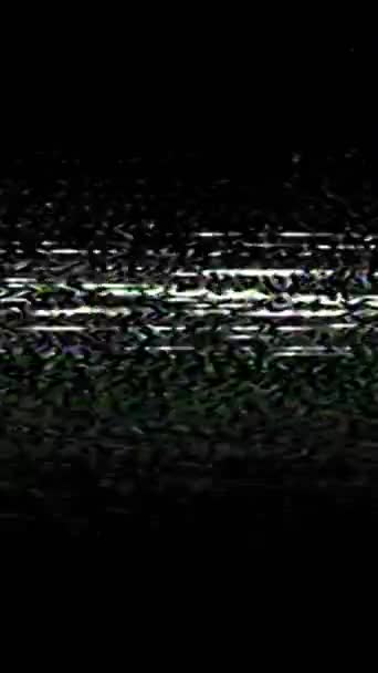 バーティカルビデオ グレインノイズ 本物のアナロググリッチ Vhsダメージについて 白緑色歪みテクスチャーモーションダークブラック抽象フリースペース背景 — ストック動画