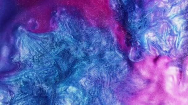 Glitzernde Farbspritzer Tintenwasser Explosionswolke Rosa Blaue Farbe Glänzend Flüssige Mischung — Stockvideo