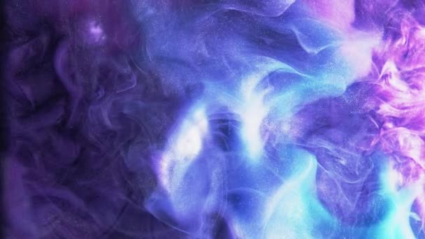 Glitter Vloeistof Plons Inktwaterdruppel Roze Blauw Paarse Kleur Gloeiende Glinsterende — Stockvideo