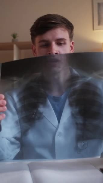 Vidéo Verticale Docteur Radiologie Diagnostic Médical Soins Professionnels Rendez Vous — Video