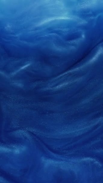 Verticale Video Glitter Vloeibare Textuur Inktwater Blauwe Kleur Sprankelende Deeltjes — Stockvideo