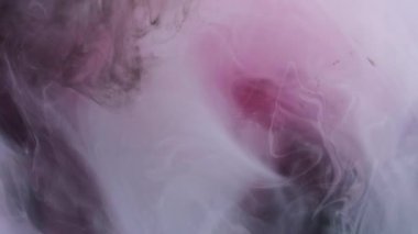 Sis girdabı. Mürekkep suyu karışımı. Odaklanmamış pastel pembe renk buharı yüzen karışım warp hareketi soyut sanat arkaplanı.