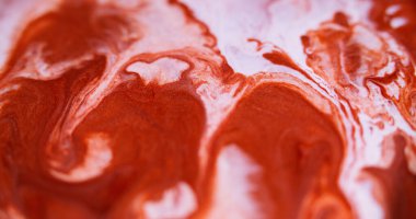 Boya damlası. Parlak mürekkep döküldü. Odaklanmamış kırmızı beyaz renk ışıltılı doku akrilik emülsiyon karışık dalga soyut sanat arka planı.