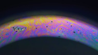 Yağlı boya. Kaleydoskop izleme cihazı. Soyut sanat arka planında parlak kırmızı mor eflatun sarısı çizim..